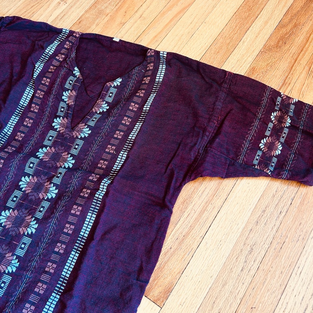 Embroidered v neck vintage